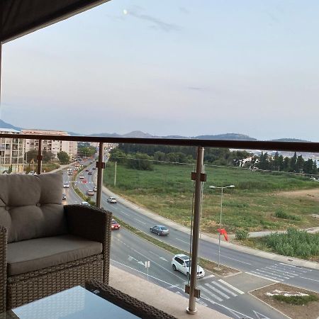Bitcoin And Ethereum Deluxe Apartments Bar Exterior foto