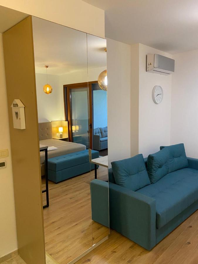 Bitcoin And Ethereum Deluxe Apartments Bar Exterior foto