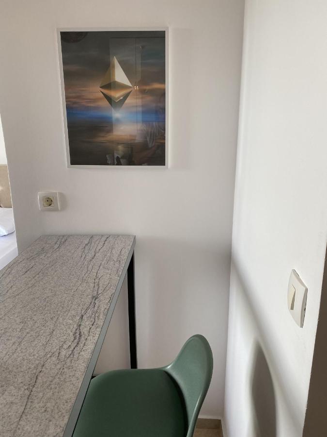 Bitcoin And Ethereum Deluxe Apartments Bar Exterior foto